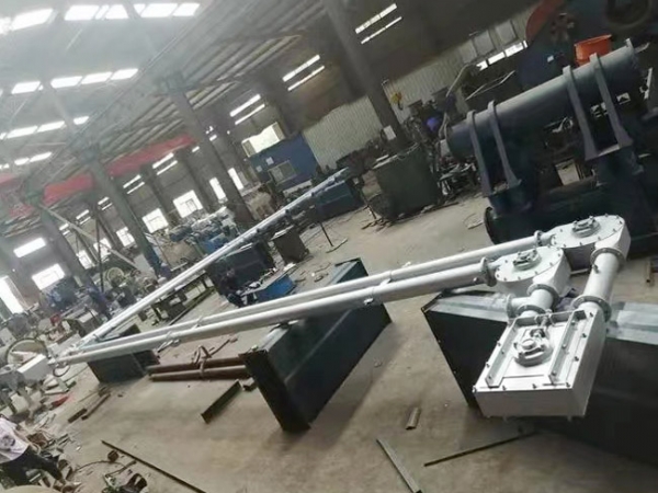 管鏈輸送機